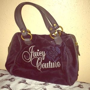 Juicy couture bag 😍💙.price is firm 💞.